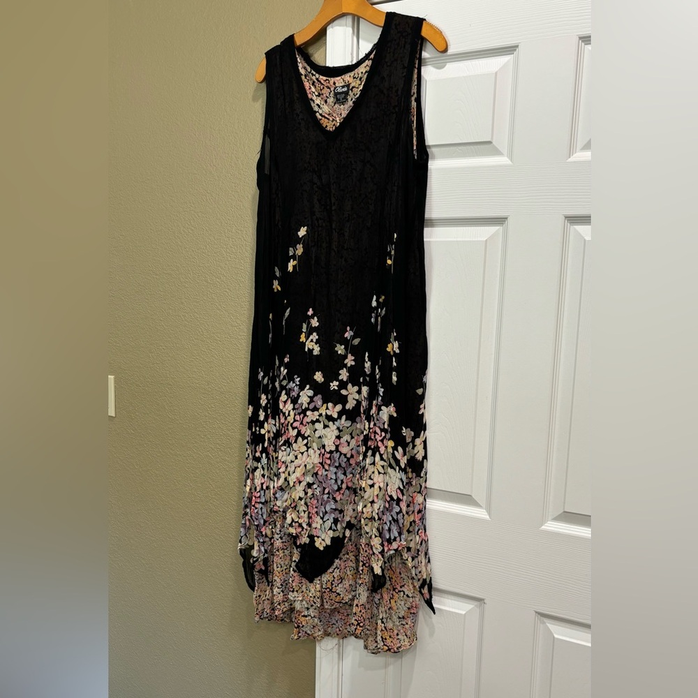 Vintage Olivia 💯 rayon vintage dress size S